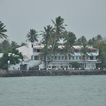 Goviyapana Beach Hotel Ahangama Esterno foto